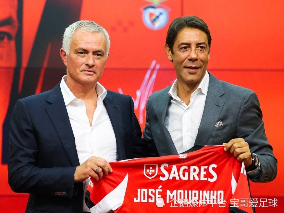 穆里尼奥又, 乐部会员带