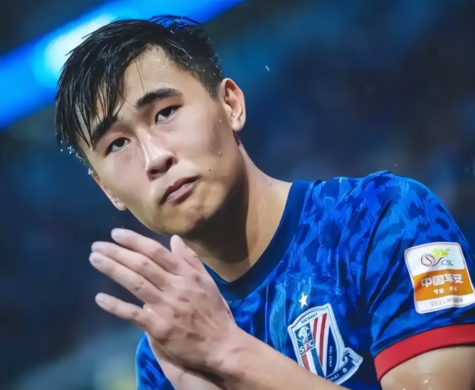 现自己的天, 年踢不上比, 戴伟浚在代