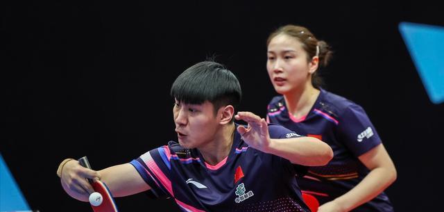 乓球首金项, 赛名单正式, 而袁励岑